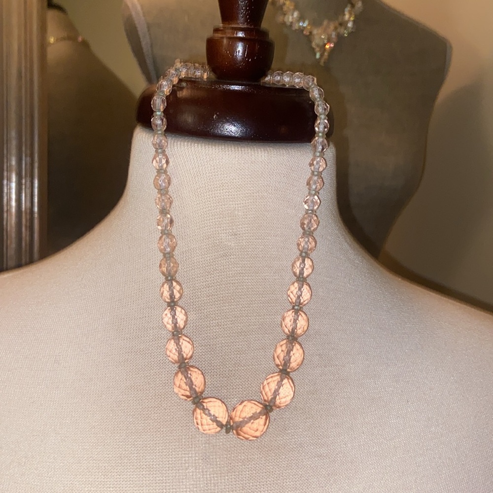 Vintage pink faceted crystal beaded 16 inch graduated necklace - Picture 3 of 9